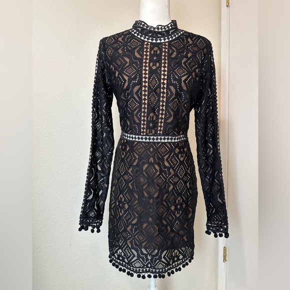 FOR LOVE & LEMONS Black Lace Pattern Open Back Mini Sheath Dress Boho GUC - Picture 3 of 12